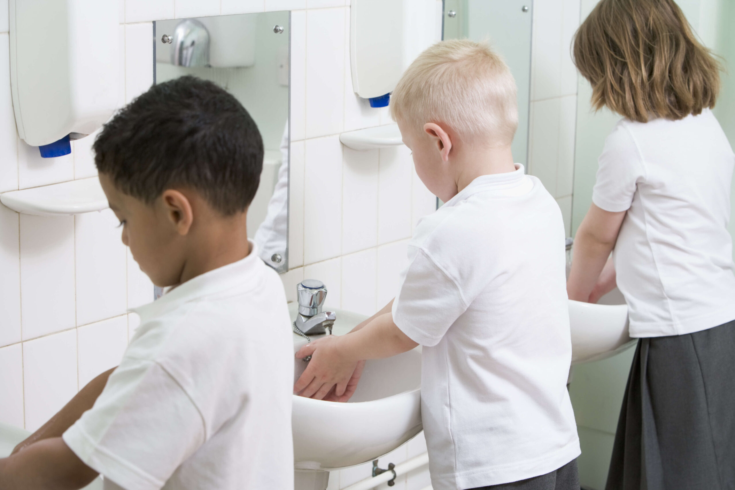 How to reduce water waste in schools