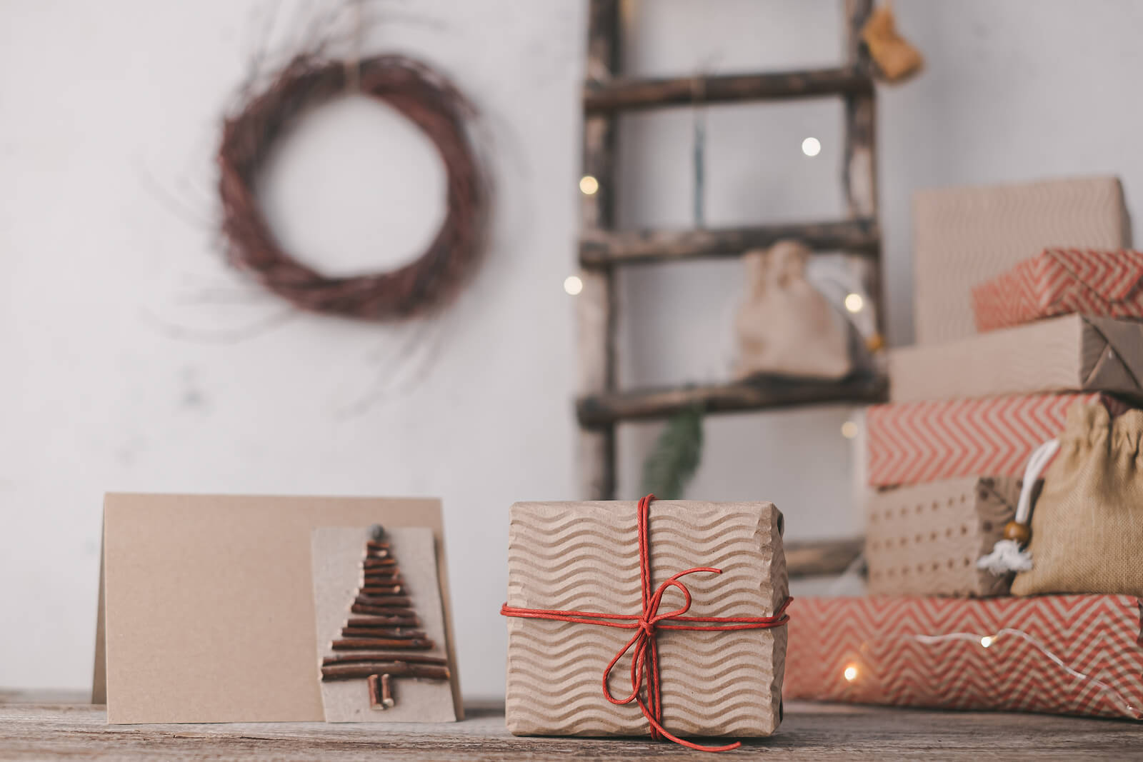 How to recycle Christmas cards