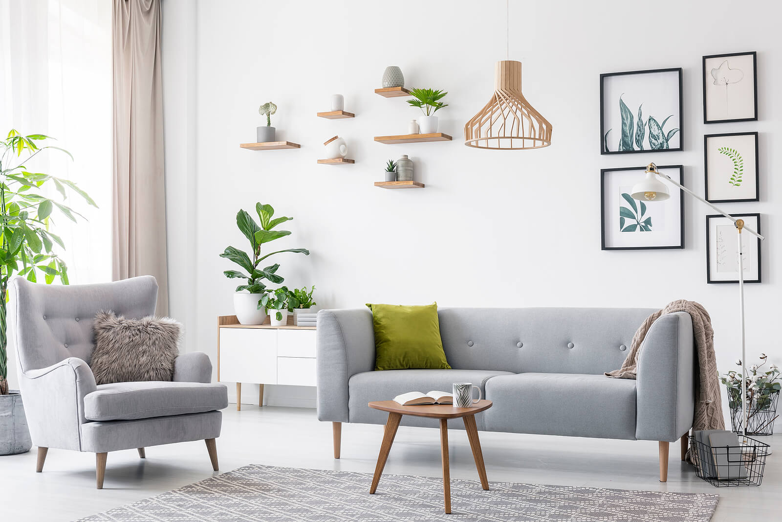 A very clean, light and airy lounge.